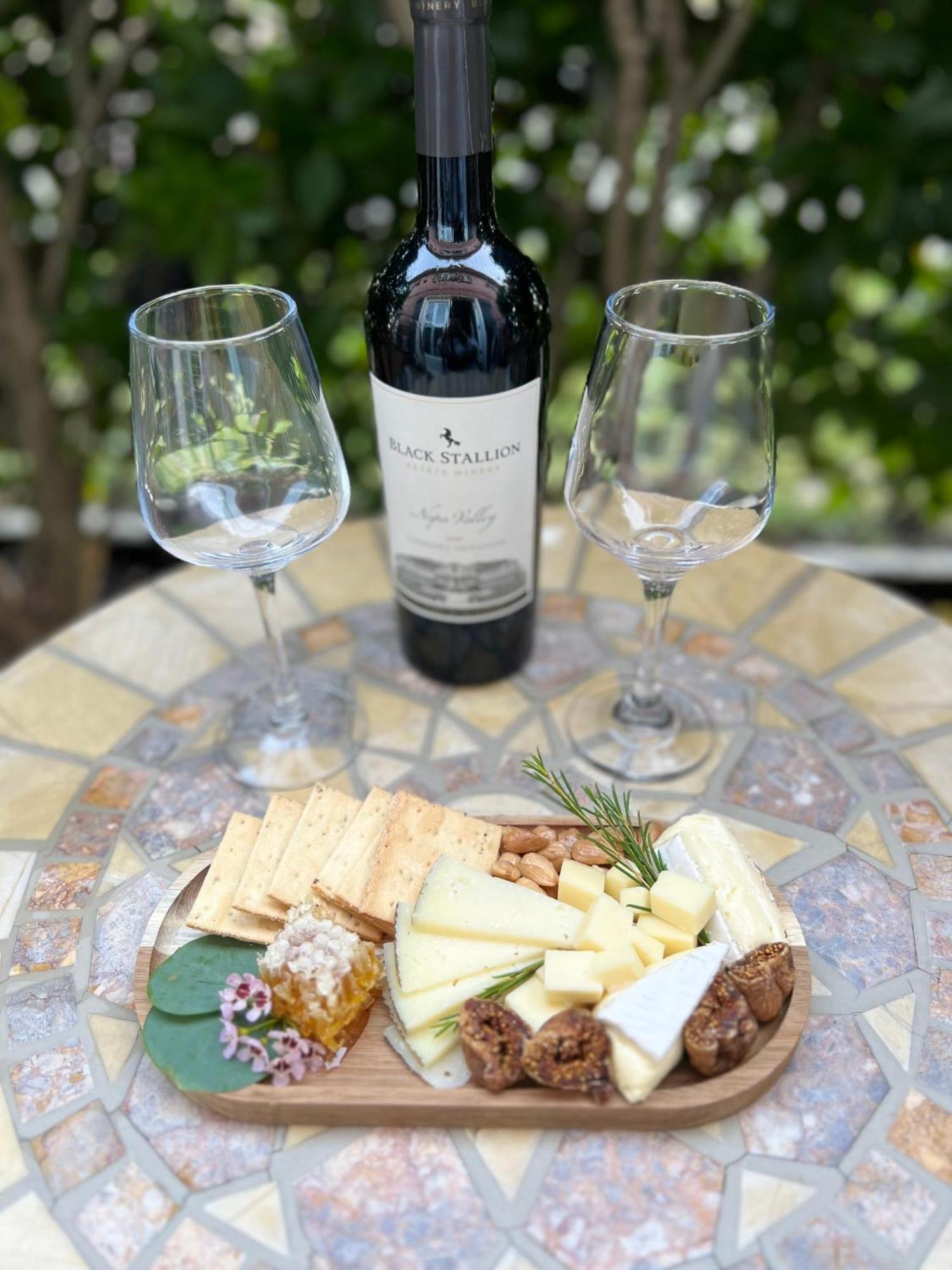 Bel Abri Napa Valley Inn Экстерьер фото